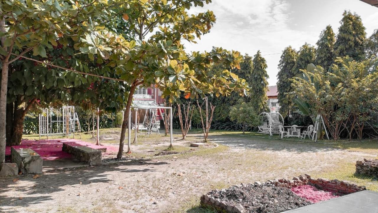Brussels Homestay Баліге Екстер'єр фото